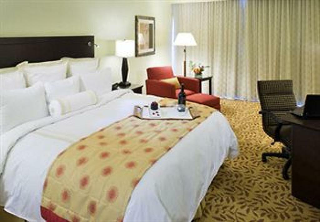 Houston Marriott Energy Corridor Hotel Room photo