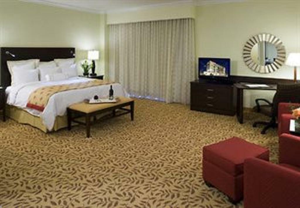 Houston Marriott Energy Corridor Hotel Room photo
